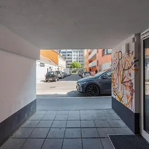  Apartment Neu Und Hell In Zentraler Ruhelage Mit Parkplatz